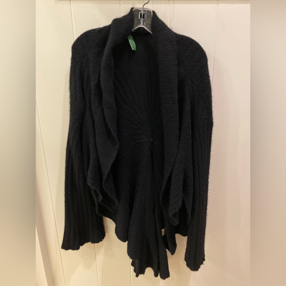 Viridis Luxe Sweater Size M